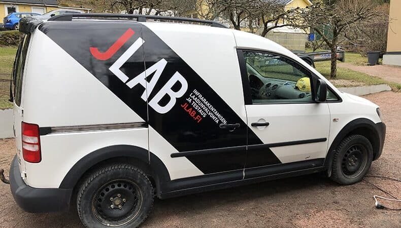 Jlab autoteippaus - Mainostoimisto BrandX Oy