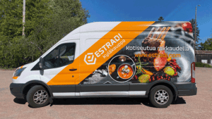 Estradi Kyläkauppa autoteippaus - Mainostoimisto Brandx Oy